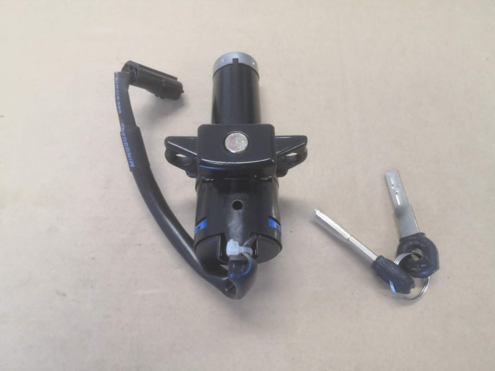 Surron StormBee E (YS1C)/StormBee R (YS1A) Lock Assy